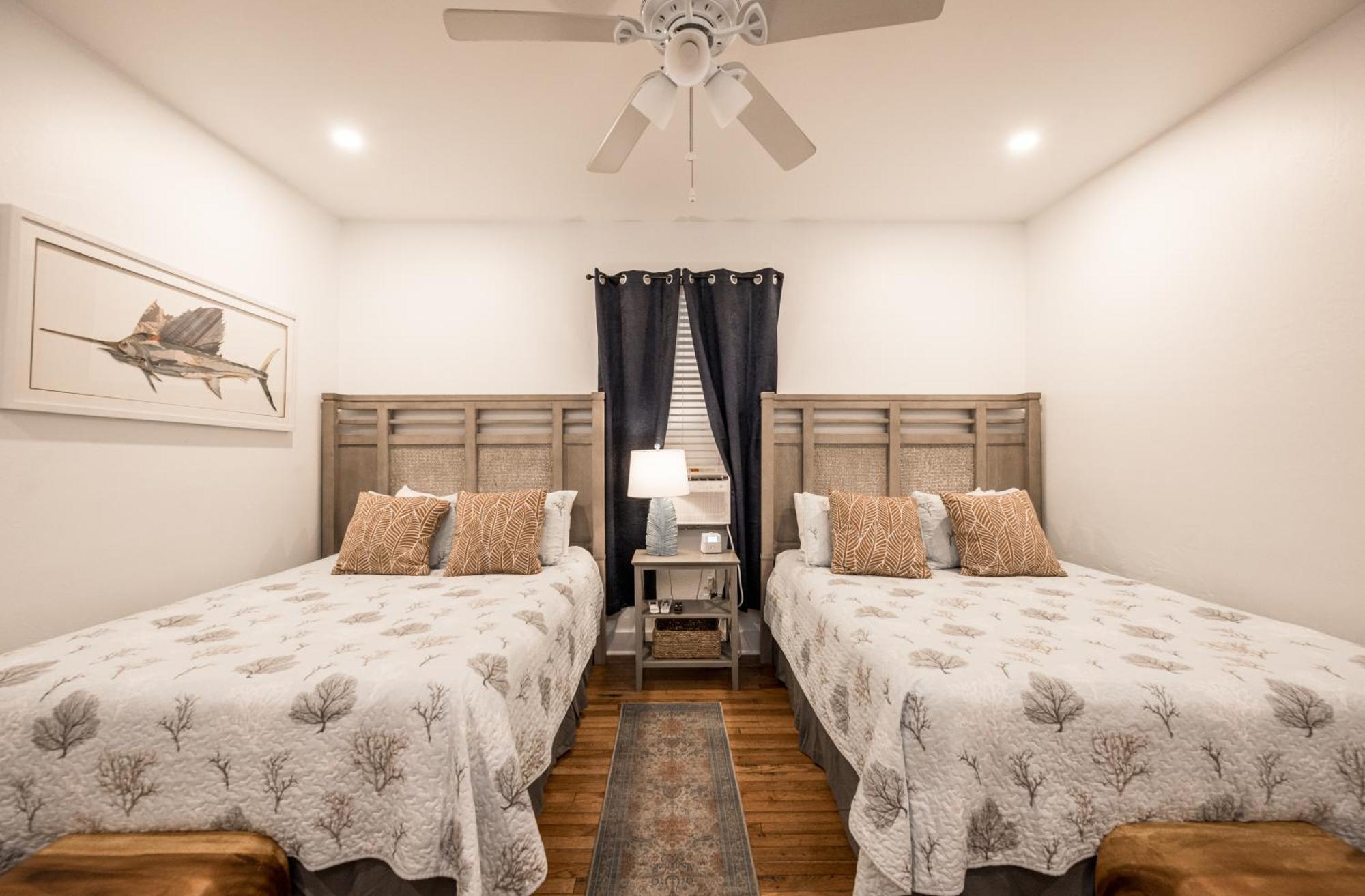 The Speakeasy And Rum Bar Bed & Breakfast