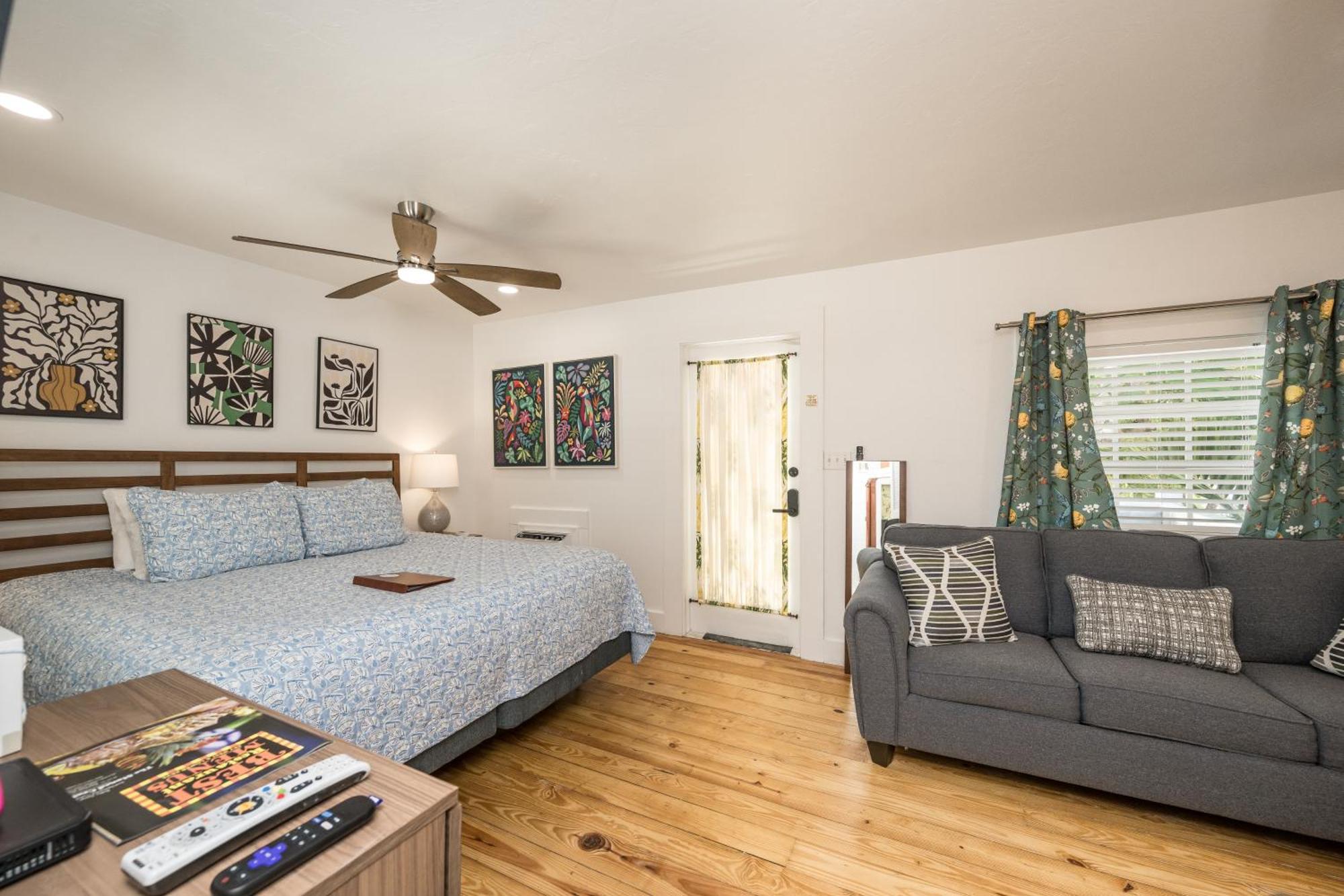 The Speakeasy And Rum Bar Bed & Breakfast *